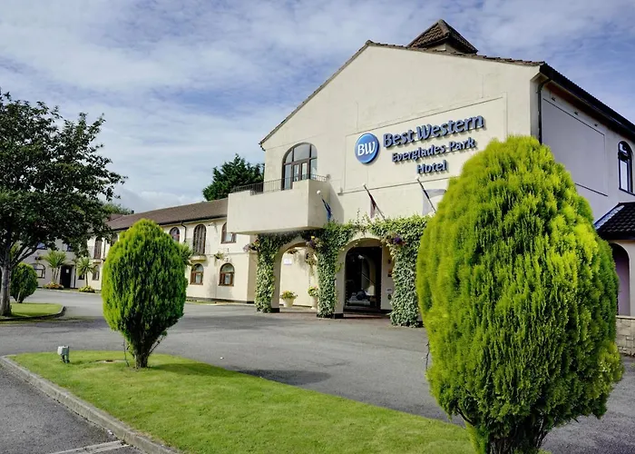 Hotels near Victoria Park