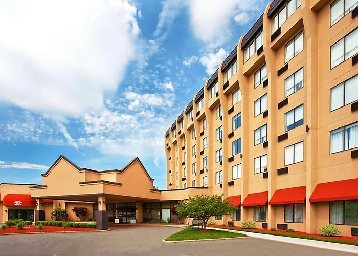 Hotels near Brio Academy of Cosmetology