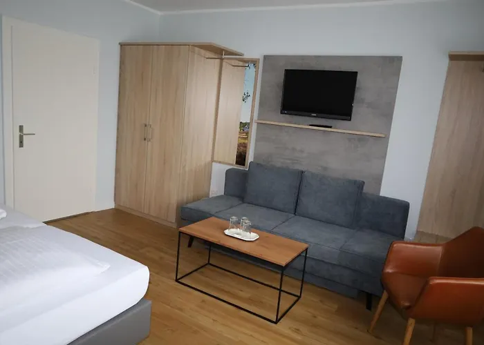 Hotels near Alte Reithalle Veranstaltungszentrum