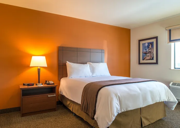 Hotels near Aberdeen Area Arts Council