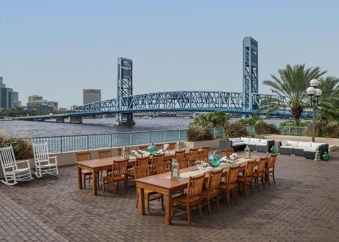 Hotels near Jacksonville Maritime Museum