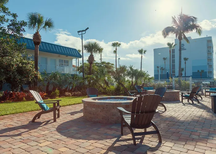 Hotels near Ricky's Arcade and Ice Cream