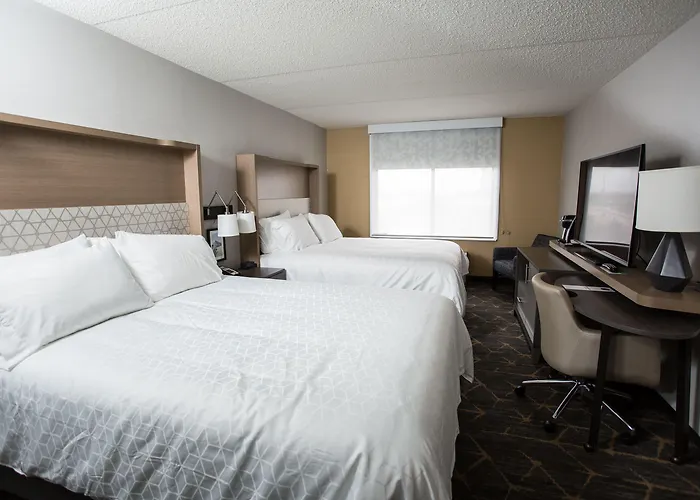 Hotels near Grand Rapids Choir-Men and Boys