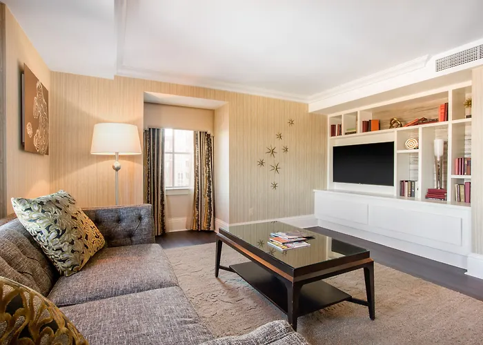 Hotels near Rhode Island School of Design Museum of Art