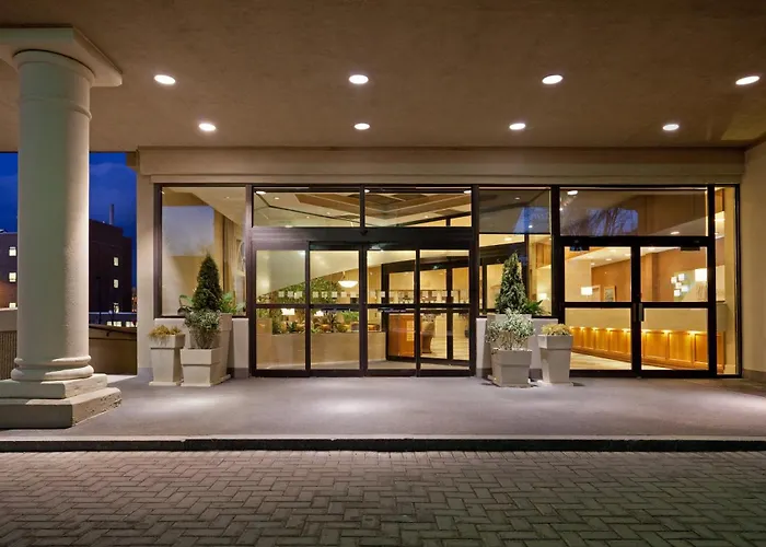 Hotels near Portland Exposition Building