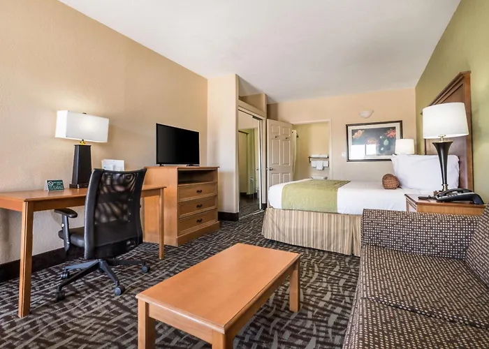 Hotels near Lion's Hall