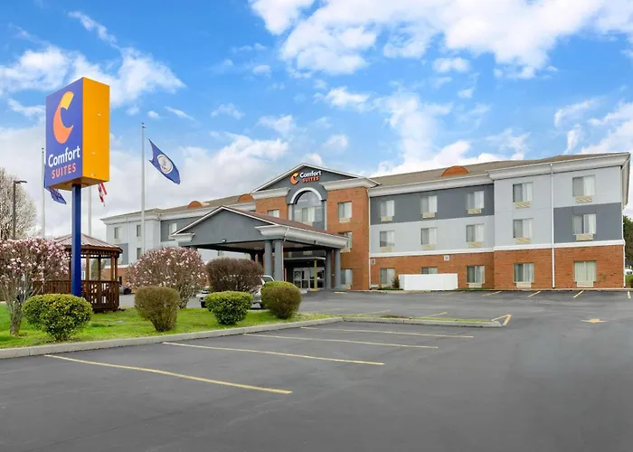 Hotels near William King Regional Arts Ctr