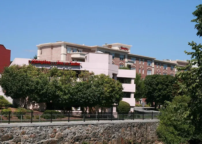Hotels near Brennan Municipal Golf Course