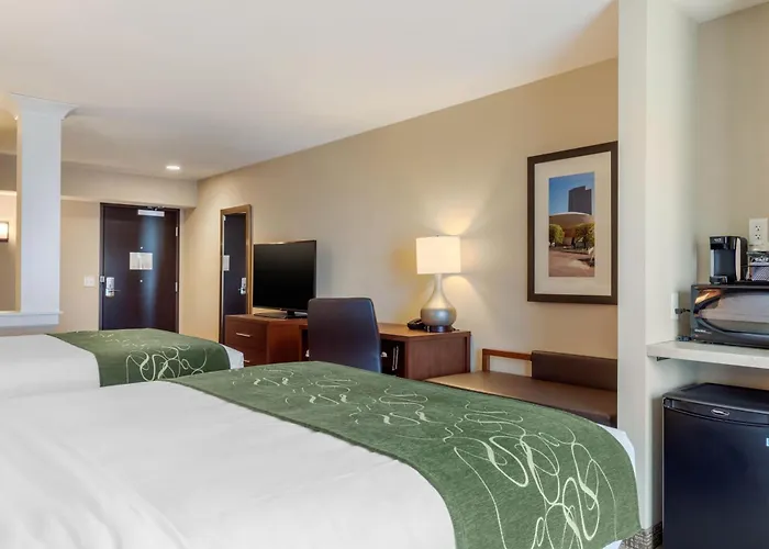 Hotels near Glenville Energy Park