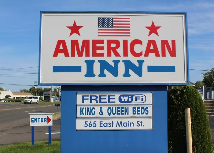 Hotels near Twin Lakes Golf Course