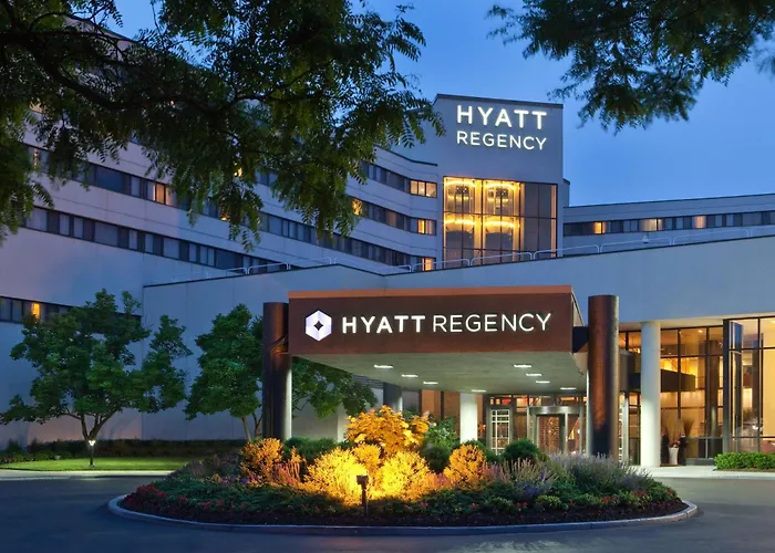 Hotels near Tara Greens Golf Course