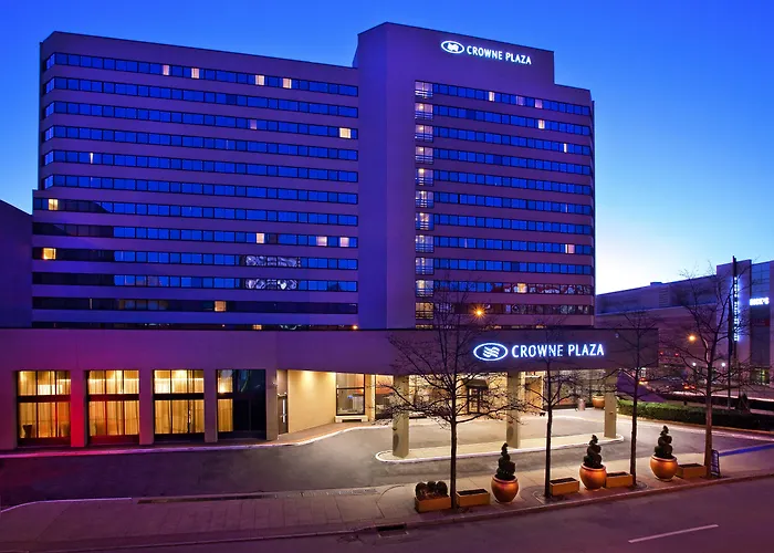 Hotels near Gardella Park