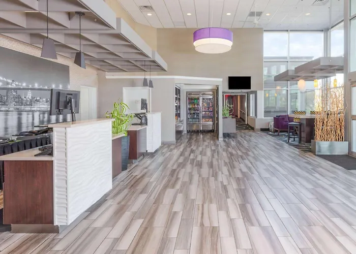 Hotels near Rets Institute