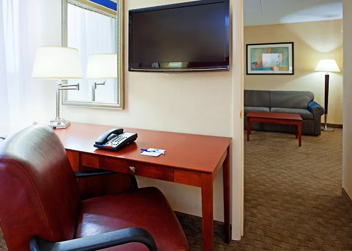 Hotels near Hohokus School