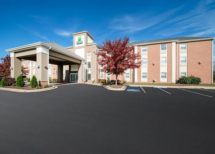 Hotels near Calvert County Parks and Rec