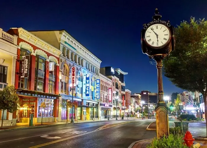 Hotels near Empire State College-State