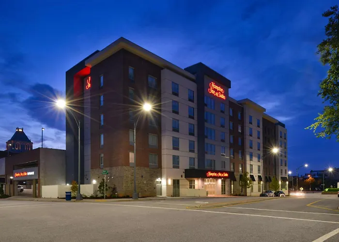 Hotels near Gillespie Golf Course
