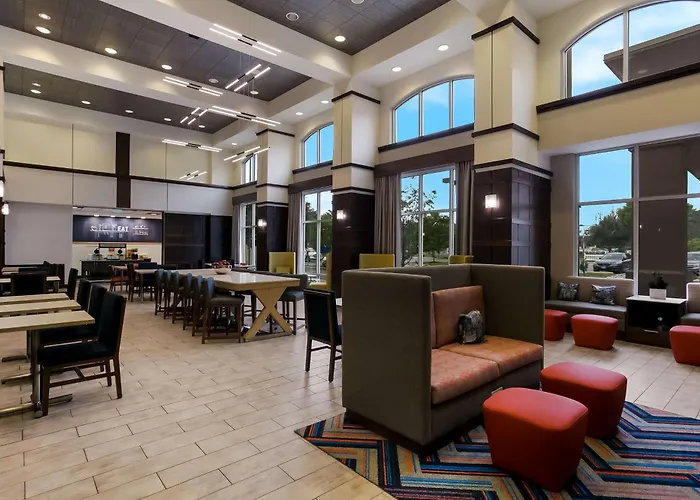 Hotels near Delaware Park Race Track