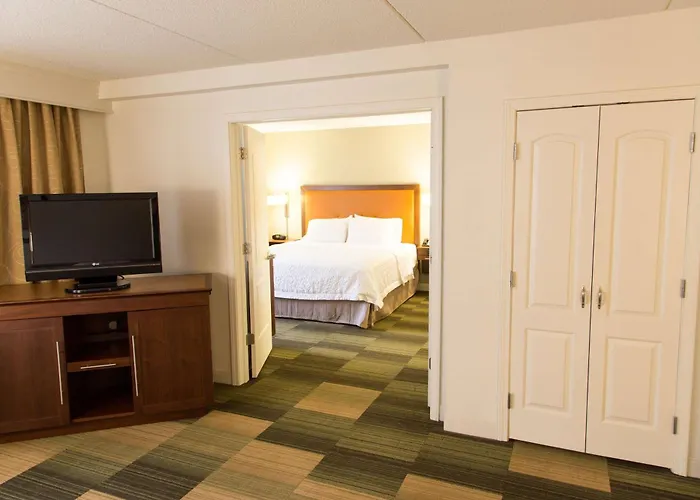 Hotels near Albany Recreation Office