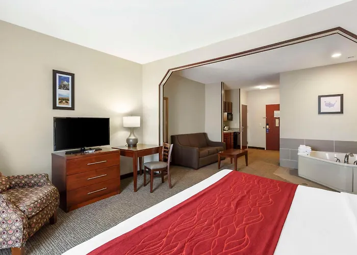 Hotels near Floyd Fitzgerald Stadium