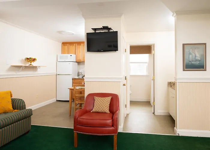 Hotels near Newport City Recreation Dept