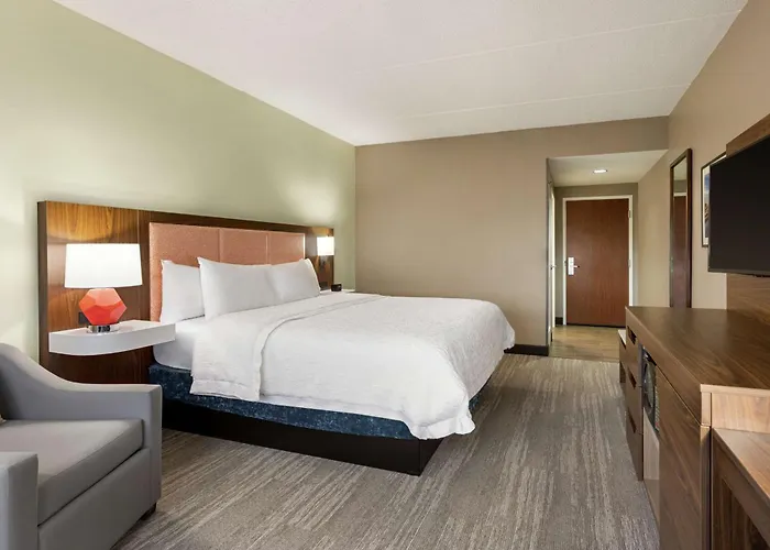 Hotels near Frederick Subway Community Clg