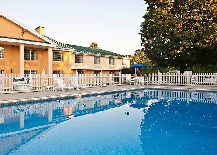 Hotels near Brightbill Park