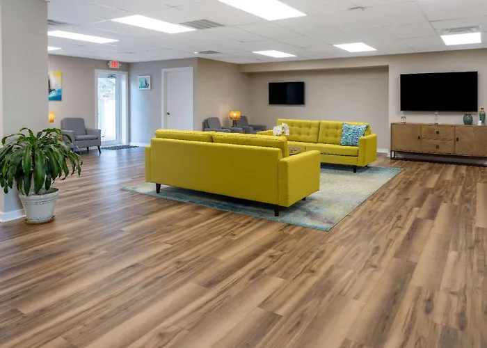 Hotels near Carteret Community College