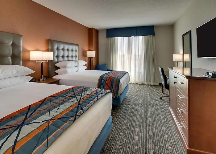 Hotels near City of Coralville Edgewater
