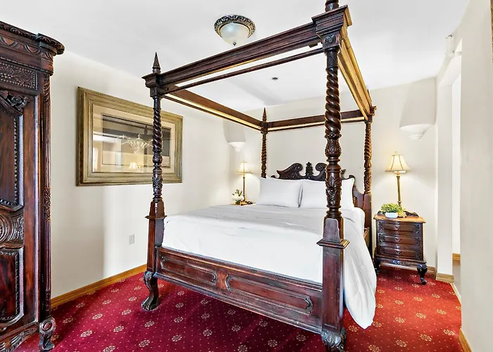 Hotels near Brookdale Community College