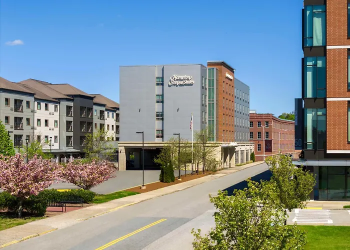 Hotels near Worcester Artist Group
