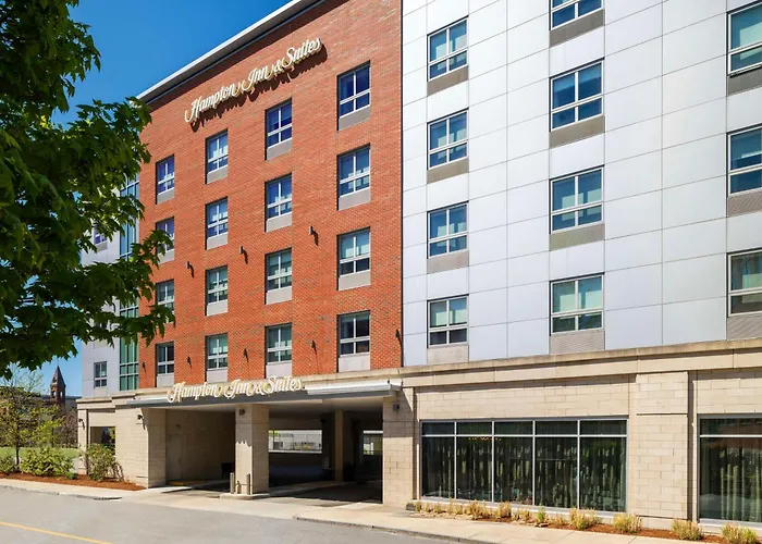 Hotels near Worcester Consortium