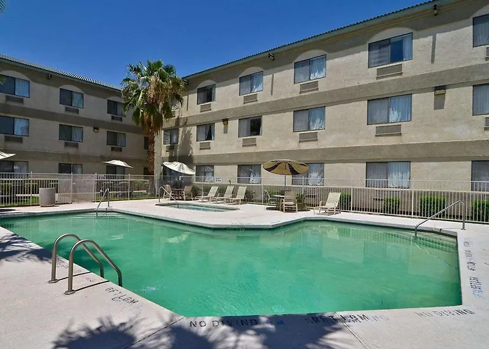 Hotels near Yuma Fine Arts Assn