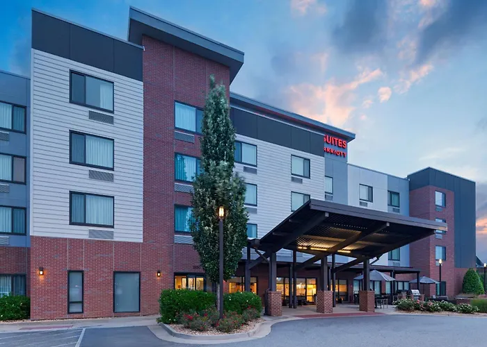 Hotels near Georgia  State Fairgrounds