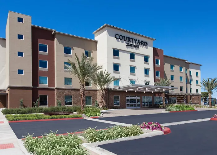 Hotels near EL Cajon Flying Svc
