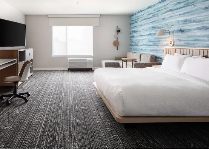 Hotels near Countryside Entertainment Ctr