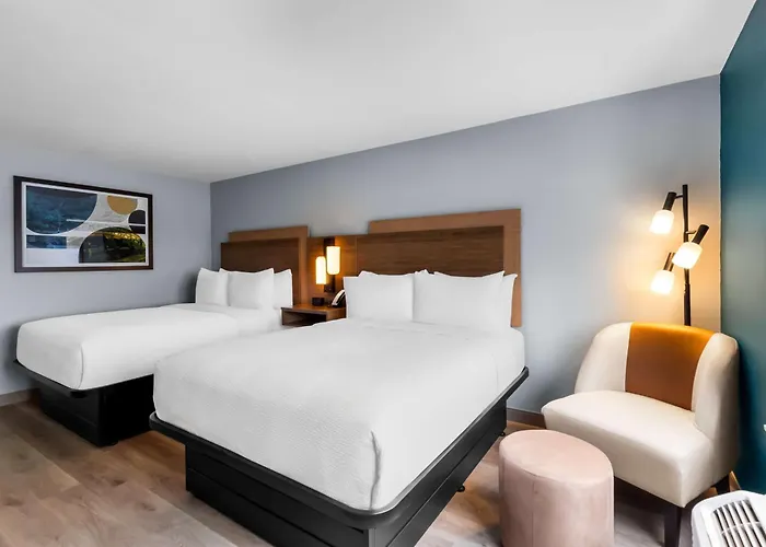 Hotels near Fenton Parks and Recreation Dept