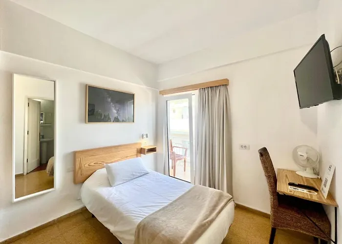 Hotels near Casa Massieu Van Dale