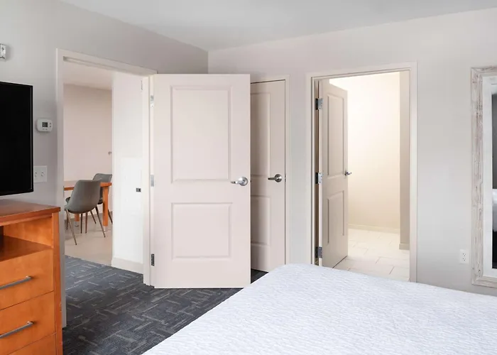 Hotels near Sky Meadow Country Club