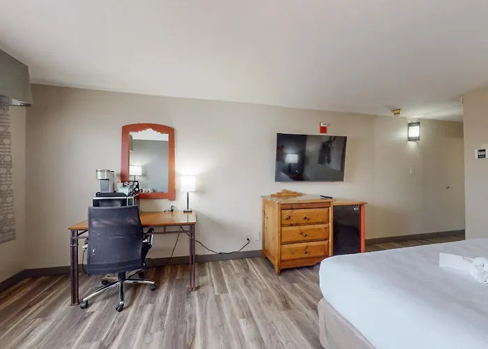Hotels near New Mexico Holocoust