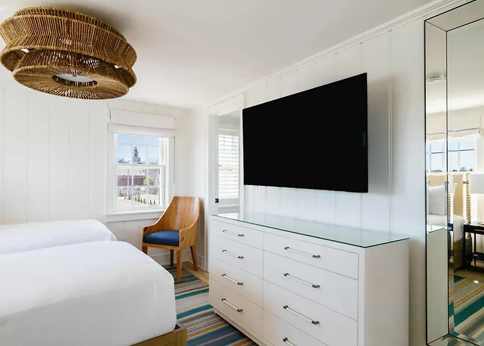 Hotels near Nantucket Parks and Recreation