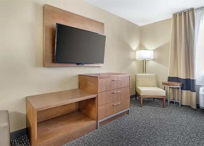 Hotels near Southwest Paintball Hdqrtrs