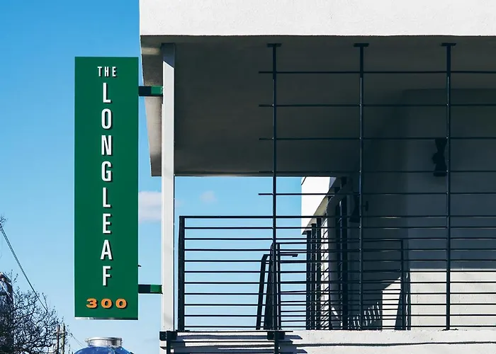 Hotels near Visual Art Exchange