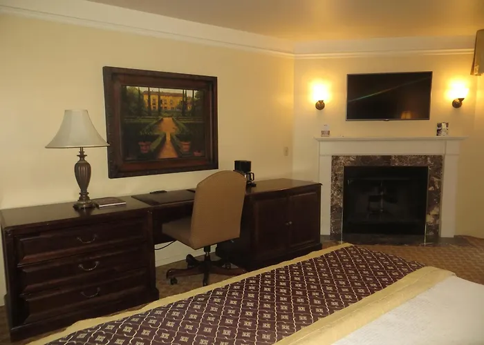 Hotels near Pacific Grove Recreation Dept