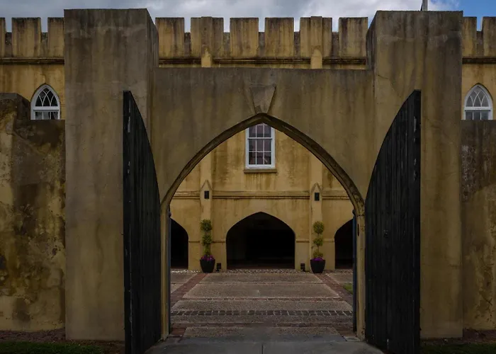 Hotels near Beaufort Museum
