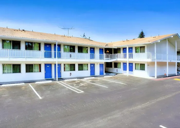 Hotels near Home Builders Assn of Metro