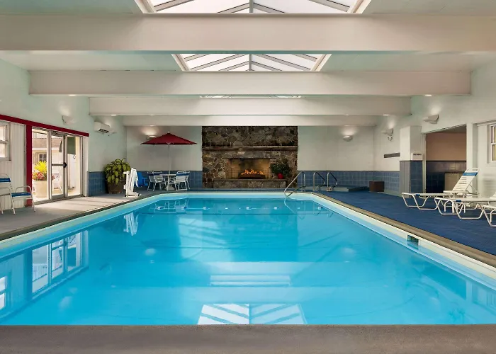 Hotels near Southern Maine Womens Golf
