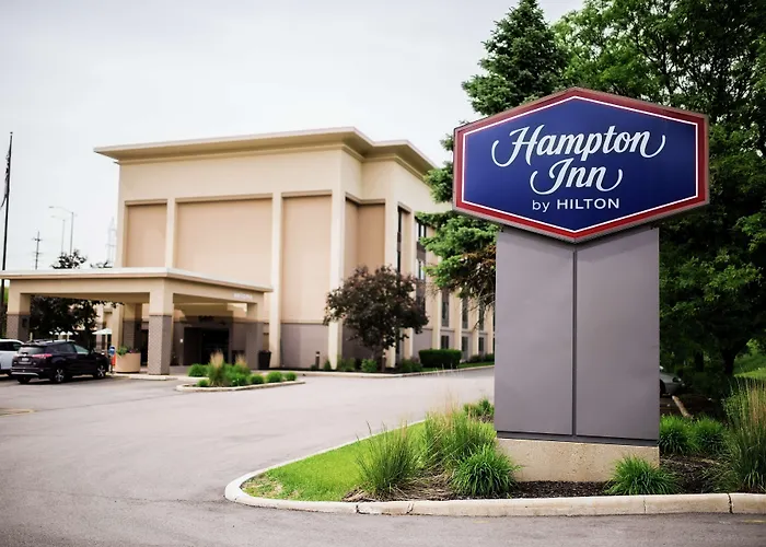 Hotels near Robbins and Lloyd Career Trng