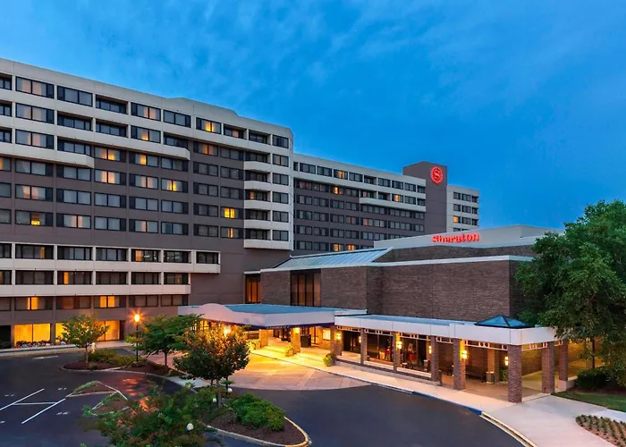 Hotels near Portsmouth Parks and Recreation