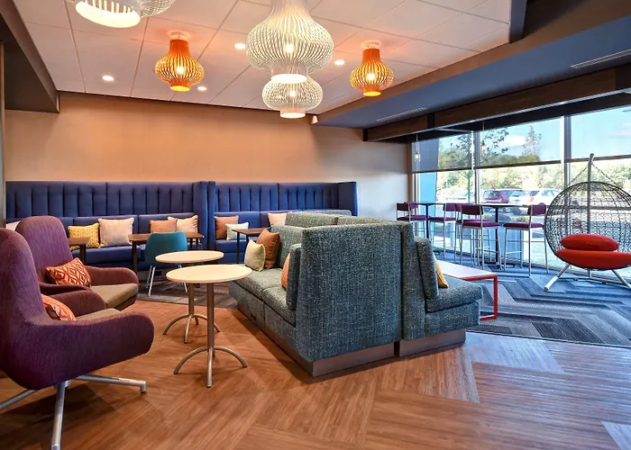 Hotels near College For Lifelong Learning